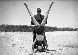 'Anónima' (Cabo Verde, ca. 1962). Imagen que preside uno de los cinco libros que abren Extraviada.