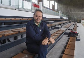 Chisco Ceballos en la bolera que lleva el nombre de su padre, Cundi Ceballos. Ricardo Lastra.