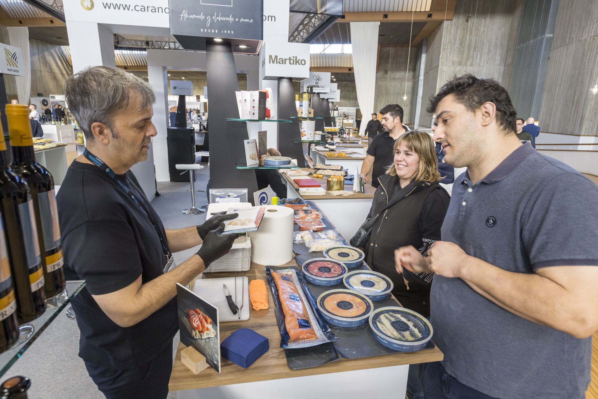Las empresas llenaron el Palacio de Exposiciones con presencia de stands en el salón Bahía y en salón El Sardinero.