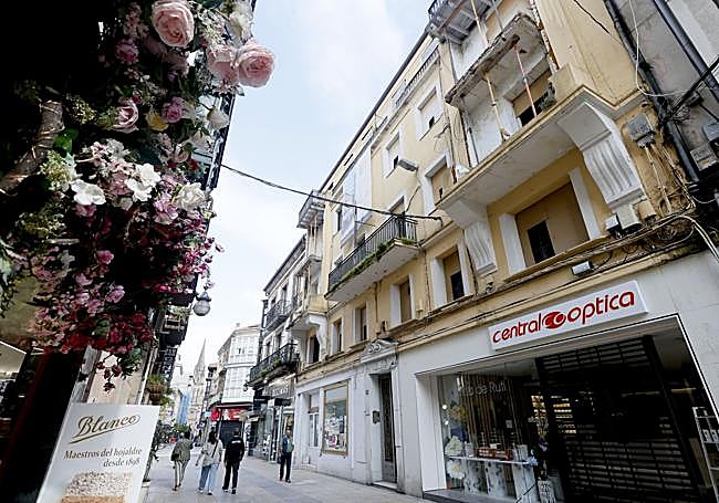 Central Óptica ocupó el hueco de Pull&Bear.