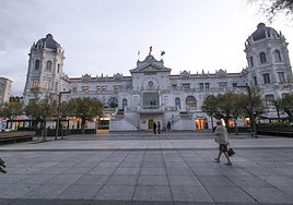 El Casino de El Sardinero, en la Plaza de Italia, separa y externaliza los servicios de juego y hostelería.