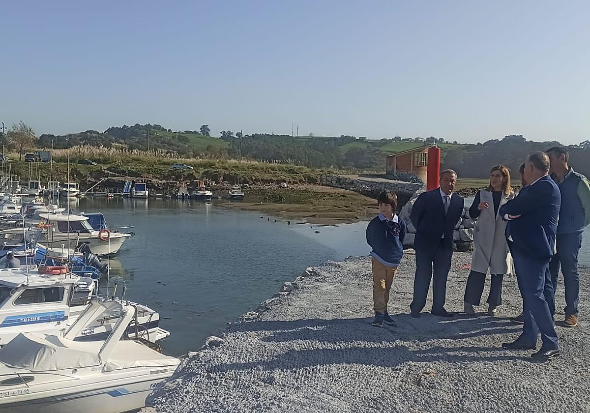 Inauguración de la primera fase de construcción de la escollera del Puerto de La Pozona en Miengo, el pasado mes de octubre de 2024