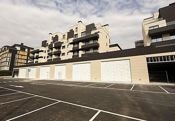 Bajos Comerciales en la Nueva Construcción de viviendas en la S-20.