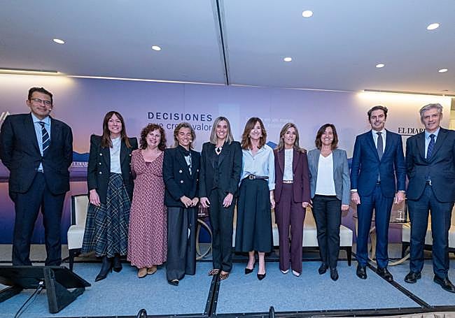 Miguel Cardoso, MªTeresa Herrera, Mª Cristina Calleja, Lorena Martinez-Olivares, Nagore Acero, Eva Mª Gónzalez, Amaya Gallarzagoitia, Begoña Baliño, Roberto Herranz y David Torres. Alberto Aja