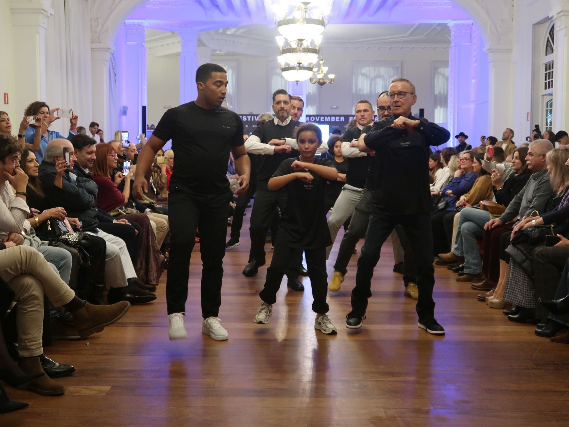 El 'Movember Festival' 2025 se clausuró con la representación de la Haka, que los coreógrafos Monty Lima y Fredy Ferreras han establecido como bandera de una nueva visión de la salud masculina.