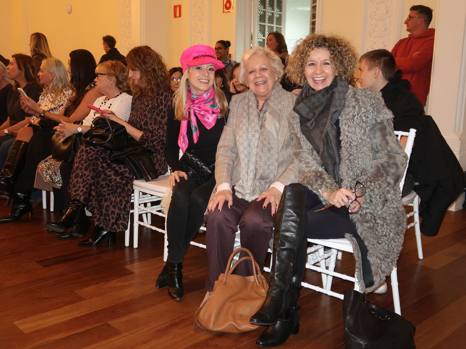 Entre el público, Vanessa Martínez, Montse Saiz y Virginia Martínez.