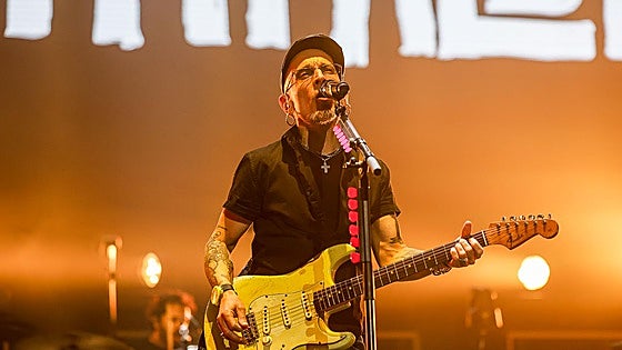 Seis mil cuervos bailan con Fito