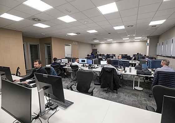 El centro apuesta por un espacio común de trabajo en el que están todos los puestos de gestión y administración.