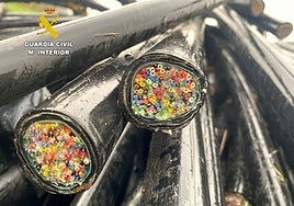 Parte del cableado de telefónica que se encontró en la furgoneta.