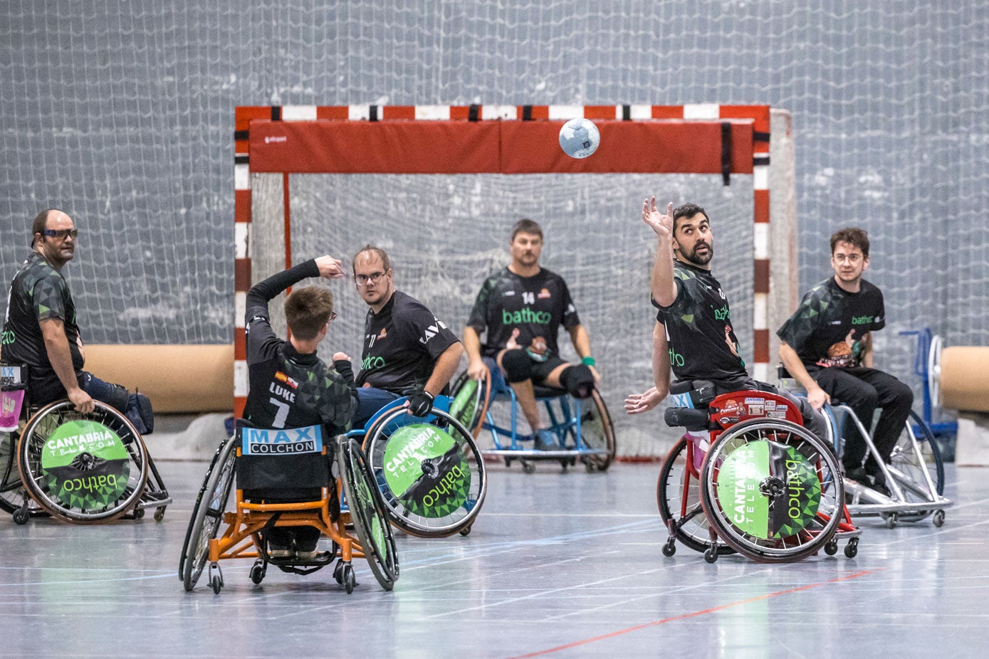 En menos de tres semanas el equipo debutará en el Campeonato de España de balonmano en silla de ruedas