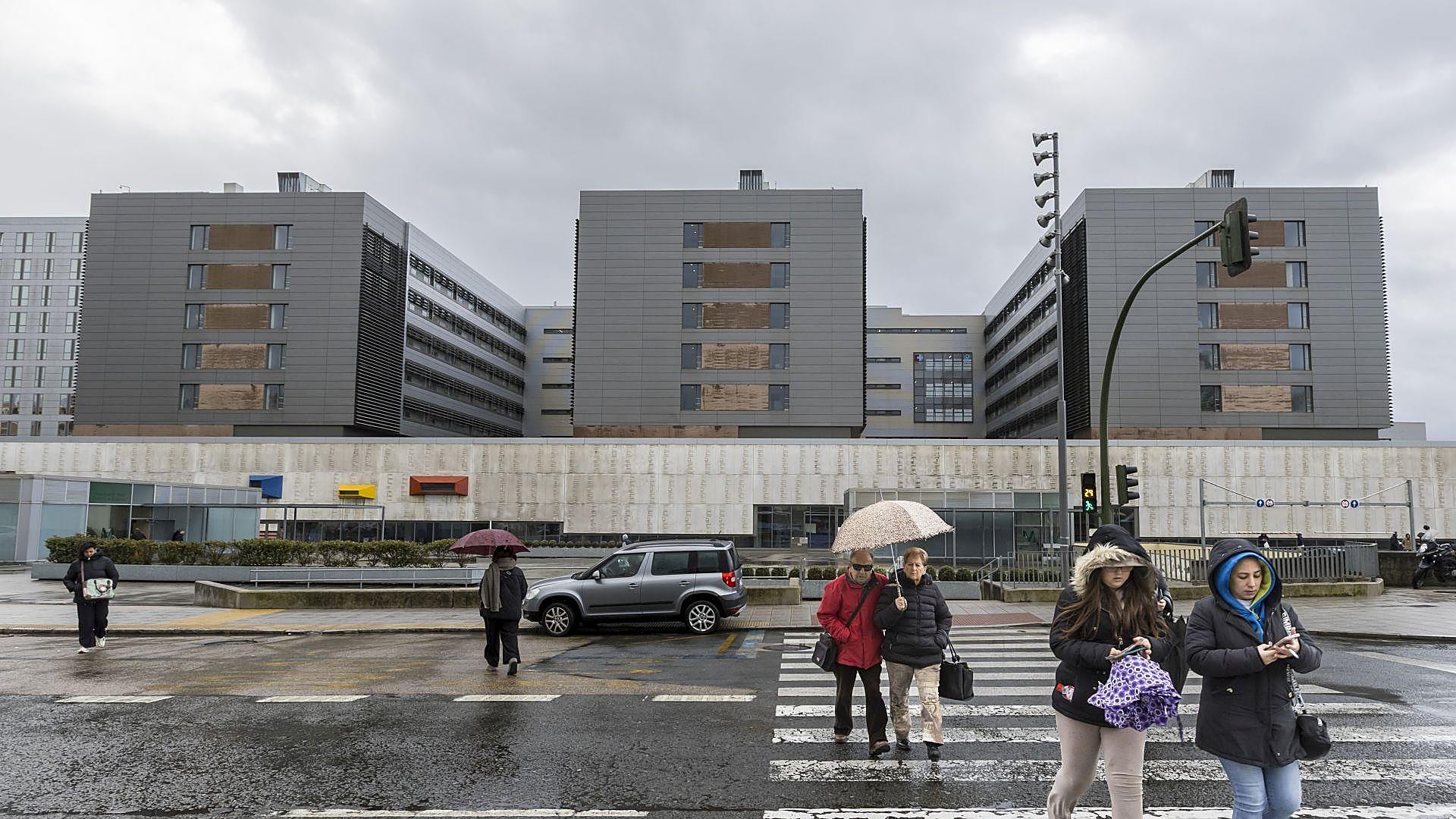 Las Tres Torres son el símbolo del nuevo Hospital Valdecilla.