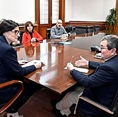 La alcaldesa de Santander, Gema Igual, se reúne con los representantes del Colegio de Agentes Comerciales, el pasado febrero.