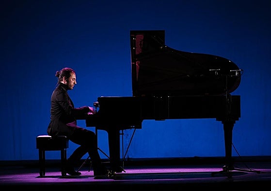 El músico Hugo Selles, fundador del Festival, participa en los conciertos y presenta nuevo disco.