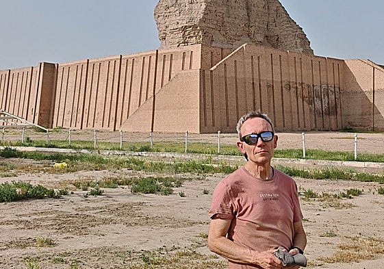 Óscar Losa y sus 'Lugares de los que nunca se vuelve' para entender el mundo, en Librería Gil