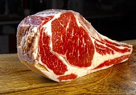 La carne es un alimento que proporciona proteínas necesarias para nuestra dieta.