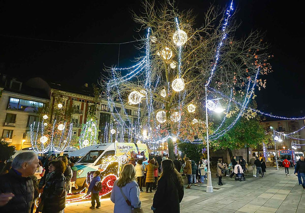 Las mejores imágenes del encendido de Torrelavega