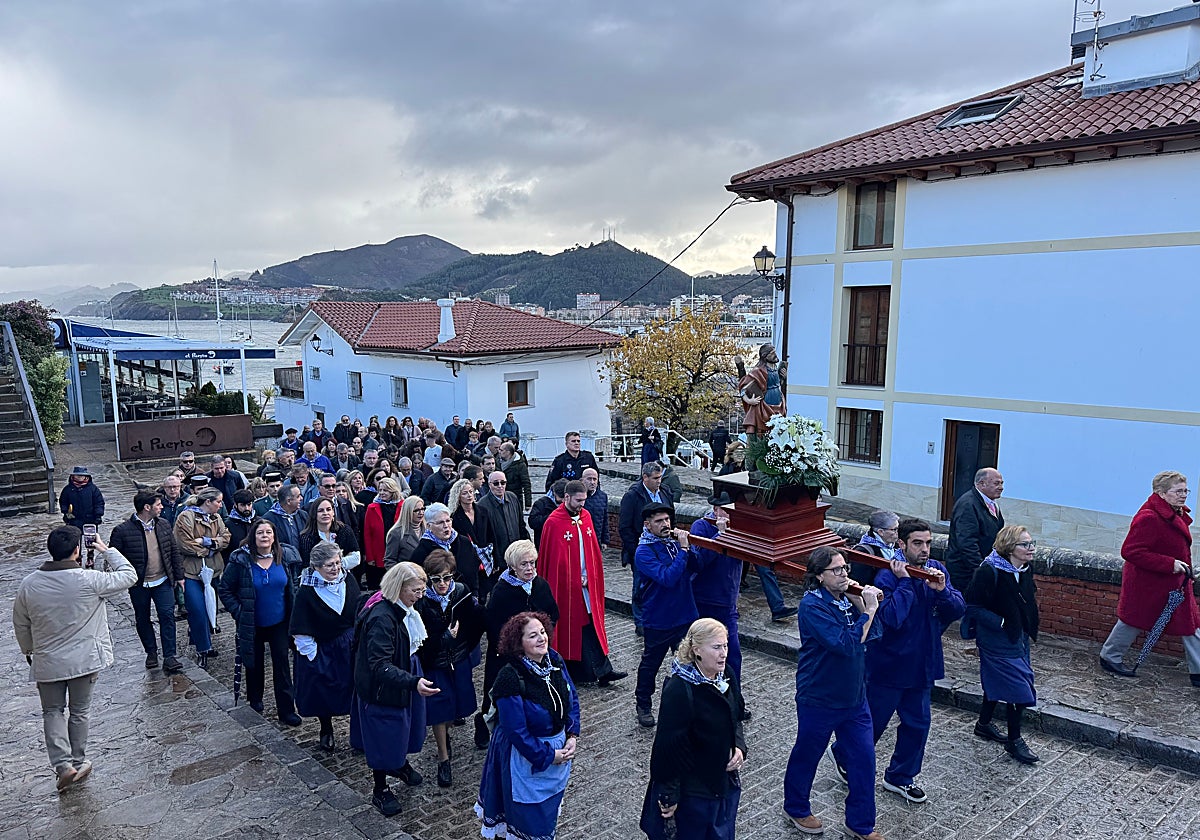 Procesión de San Andrés de camino a Santa María.