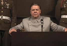 Russell Crowe en el centro de la historia.,