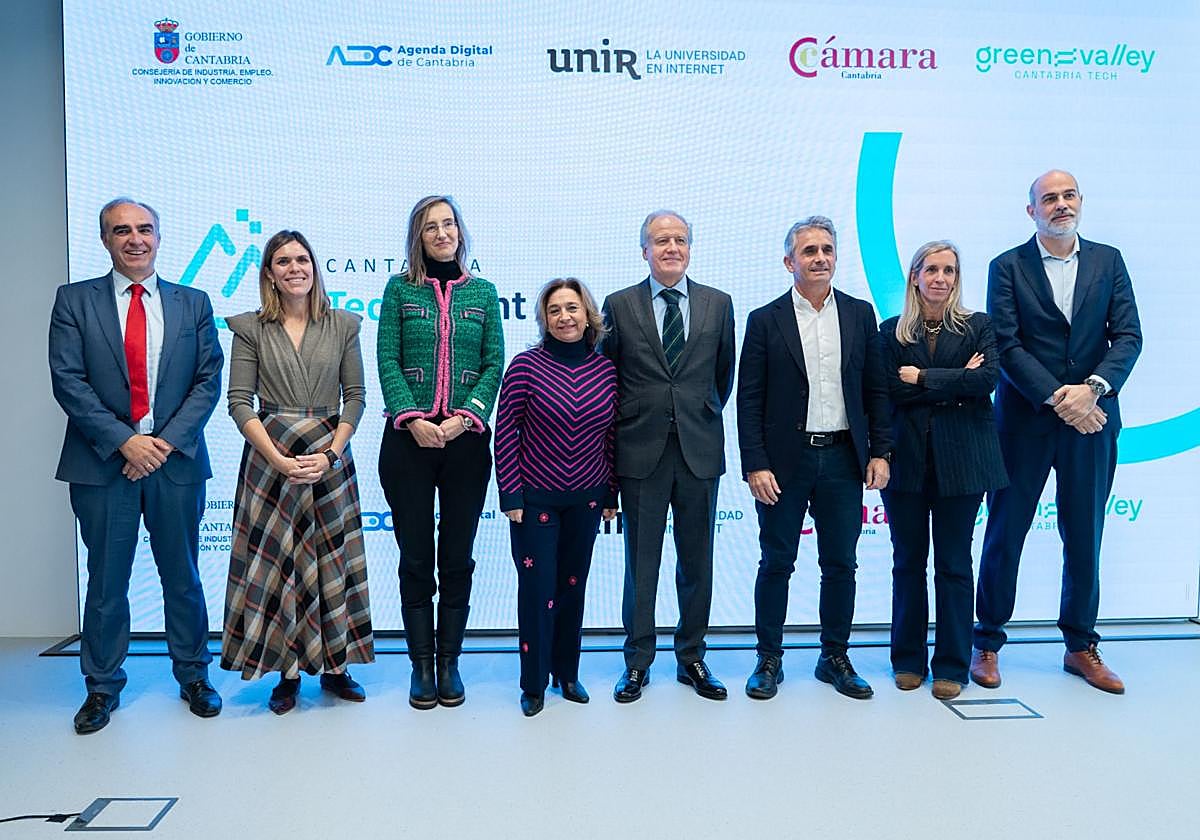 Javier Puente, Cristina Chacón, Isabel Díez, Olga Dasgoas, Eduardo Arasti, Tomás Dasgoas, Natalia alciturri y Roberto García.