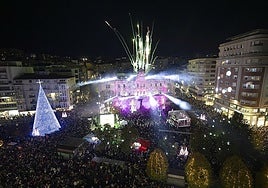 La plaza del Ayuntamiento de Santander, tras el encendido de luces del año pasado.