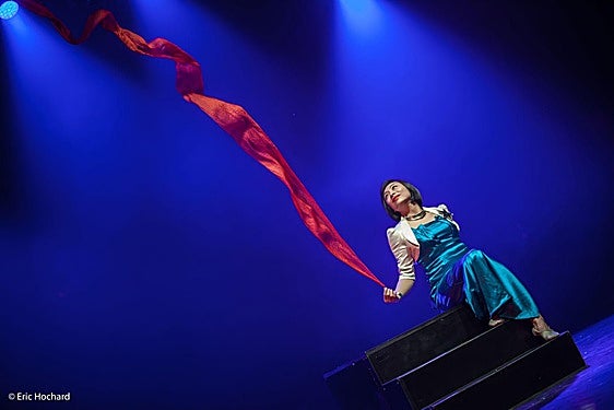 Desde China, Violeta Zheng, mostrará en Torrelavega su último show: 'Aire'.