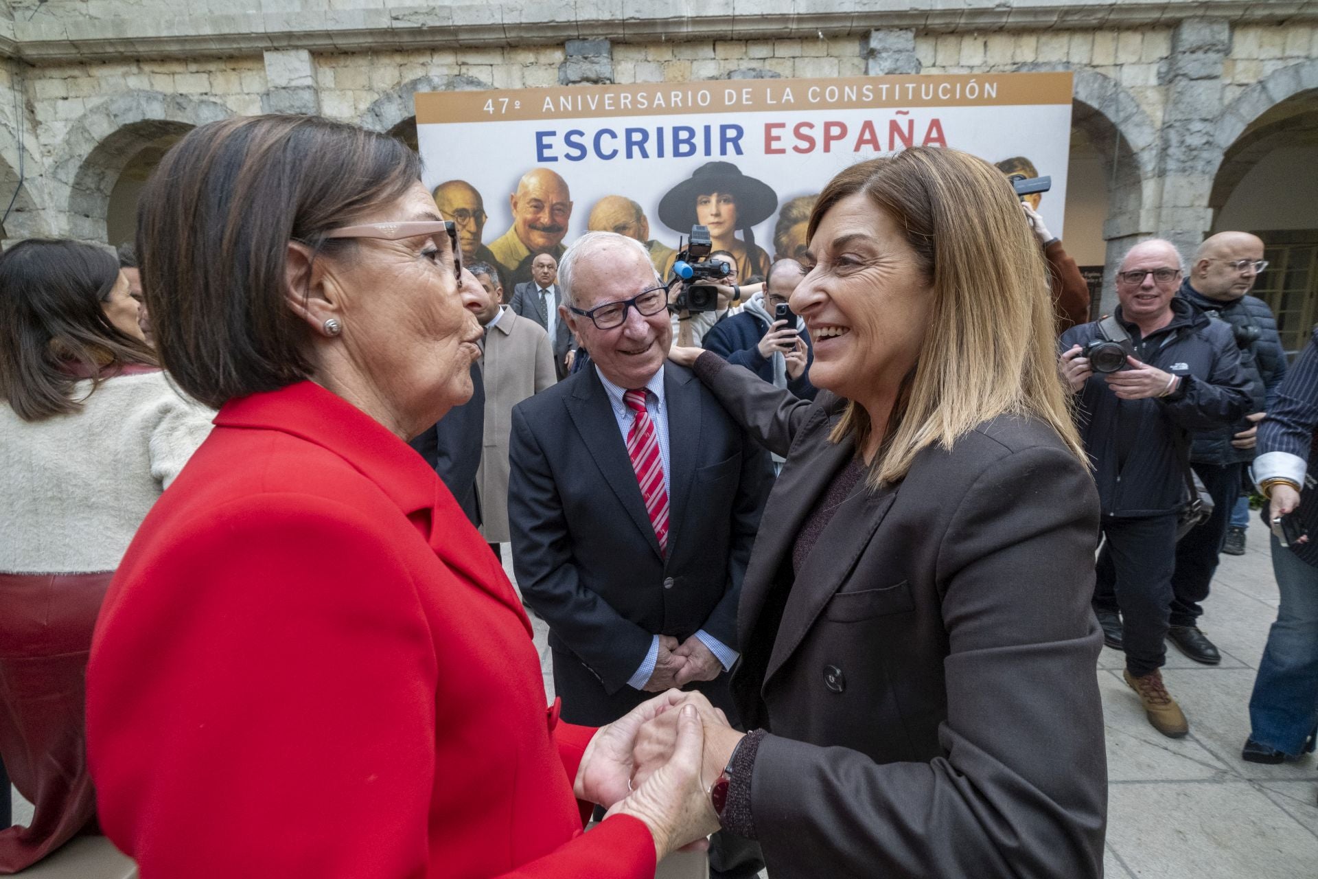 Dolores Gorostiaga, Miguel Palacio y María José Sáenz de Buruaga. 