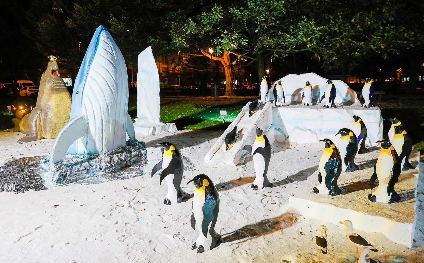 Una familia de pingüinos, entre los motivos navideños.