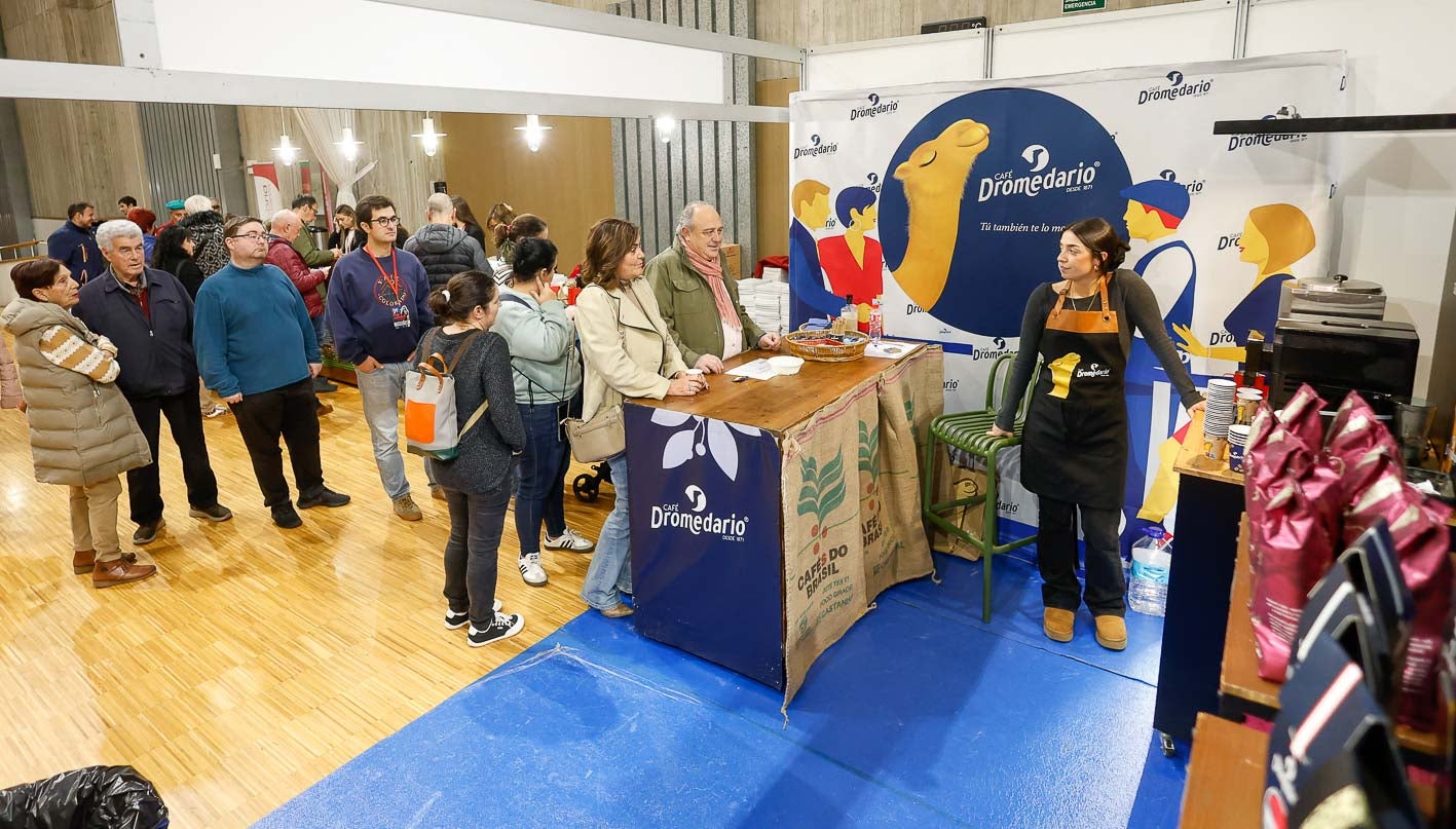 Expositor de Café Dromedario.