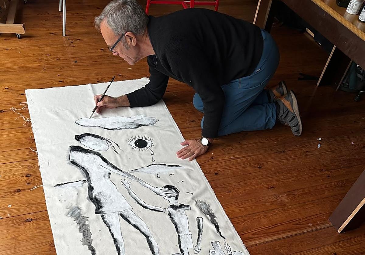 Alberto Muñoz durante el proceso creativo.