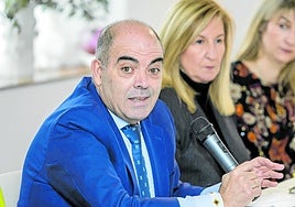 Lorenzo Amor, presidente de ATA, durante el encuentro que protagonizó la pasada semana en Santander.