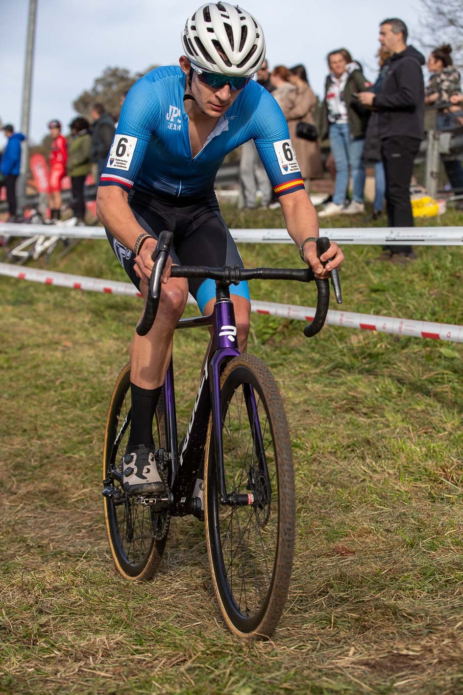 Julio Pérez fue quinto en meta.