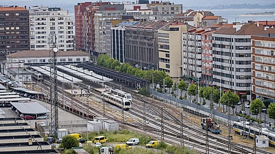 Diecisiete empresas pujan por ejecutar la primera fase de la integración ferroviaria de Santander