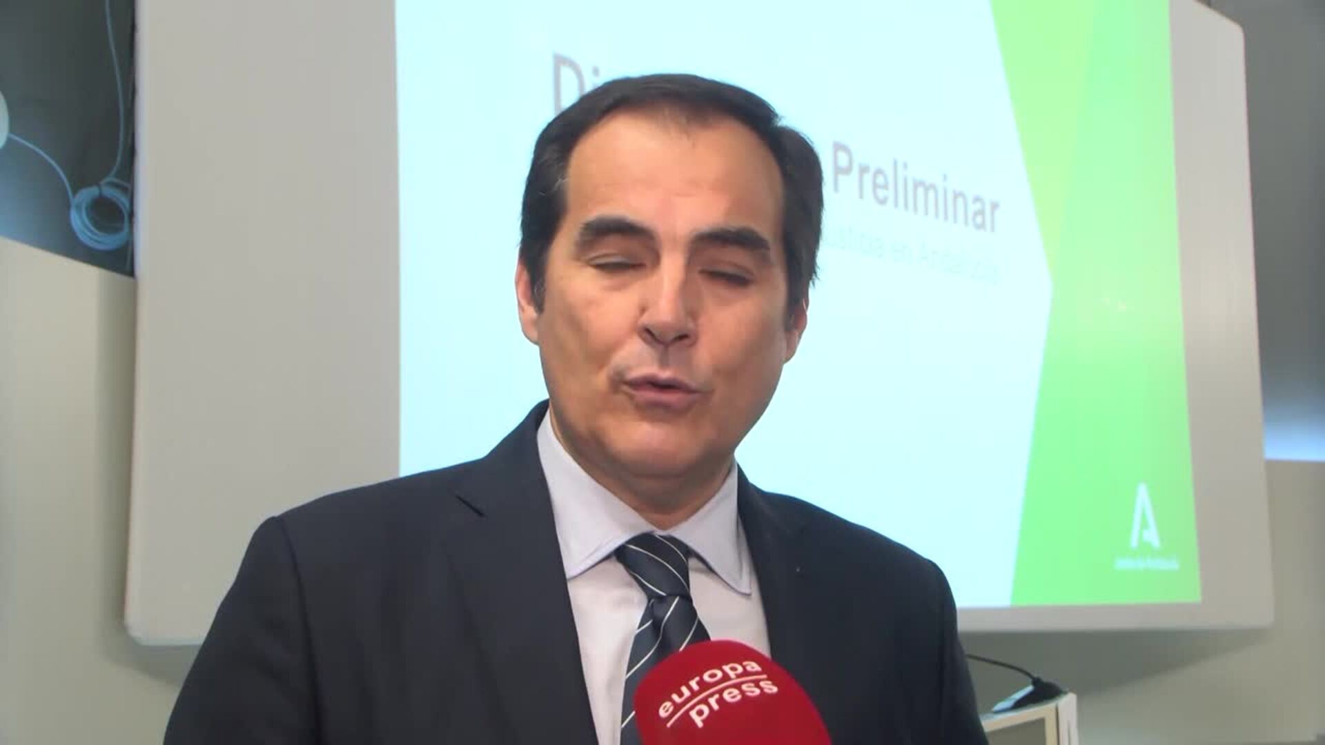 Andalucía exige a Montero que resuelva el "agravio" a los ayuntamientos en el decreto ómnibus