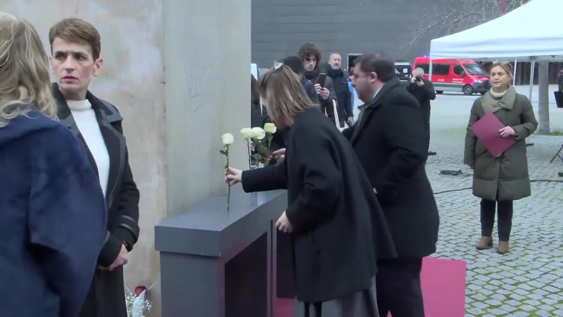 Ofrenda floral del Gobierno de Navarra en el Día Europeo de las Víctimas del Terrorismo