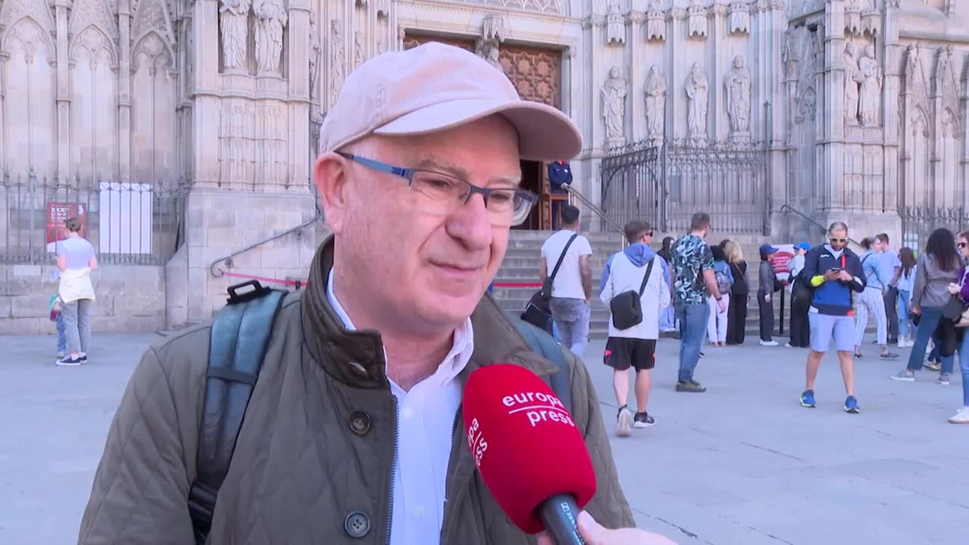Barceloneses dedican sus oraciones a la Iglesia y al "alma del Papa Francisco" tras su funeral