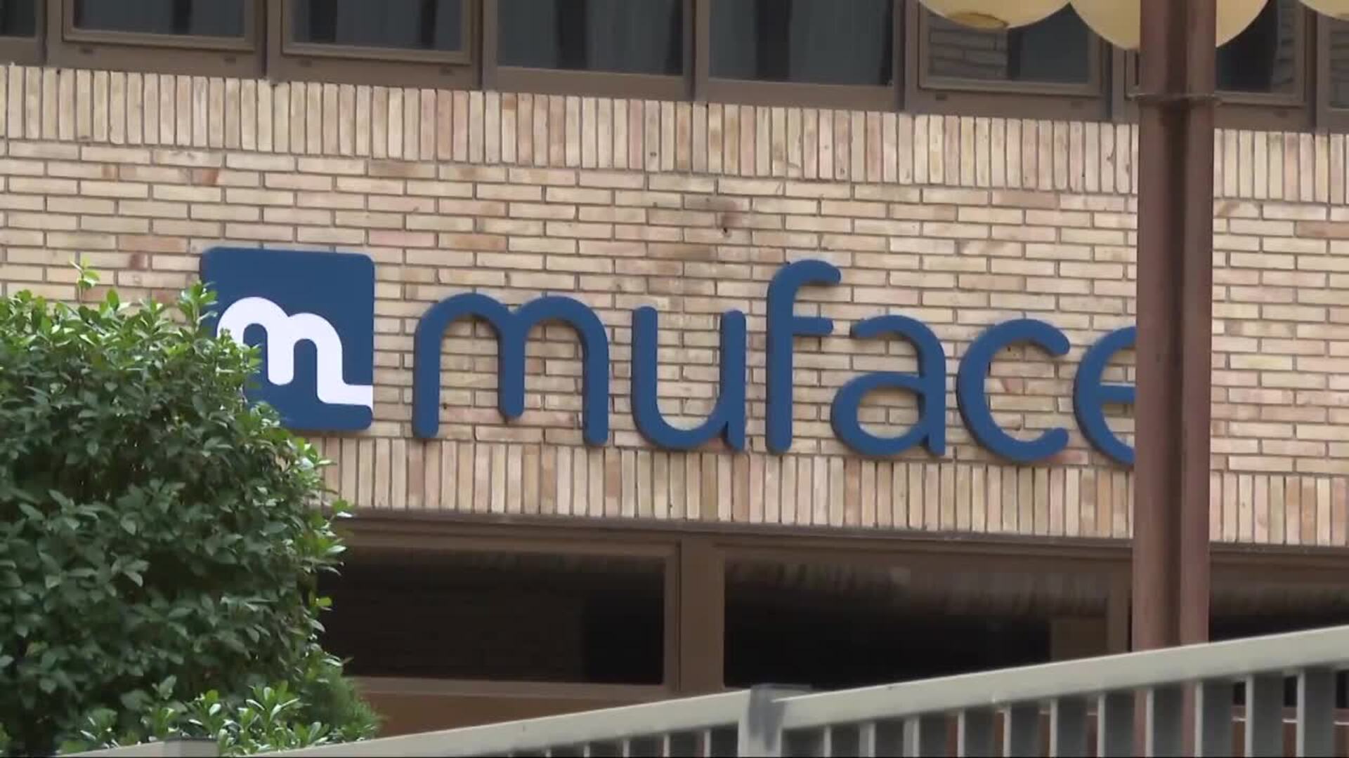 Muface firma con Adeslas y Asisa el nuevo concierto sanitario, que entrará en vigor mañana