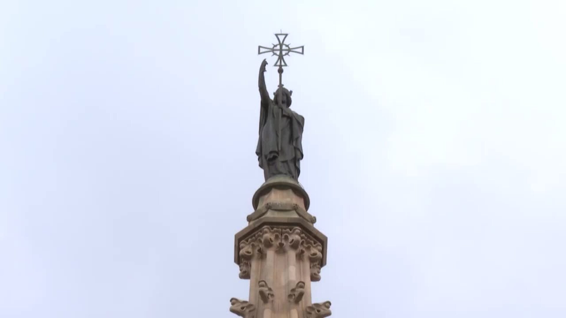 Repique de campanas en la Catedral de Barcelona tras la elección de León XIV
