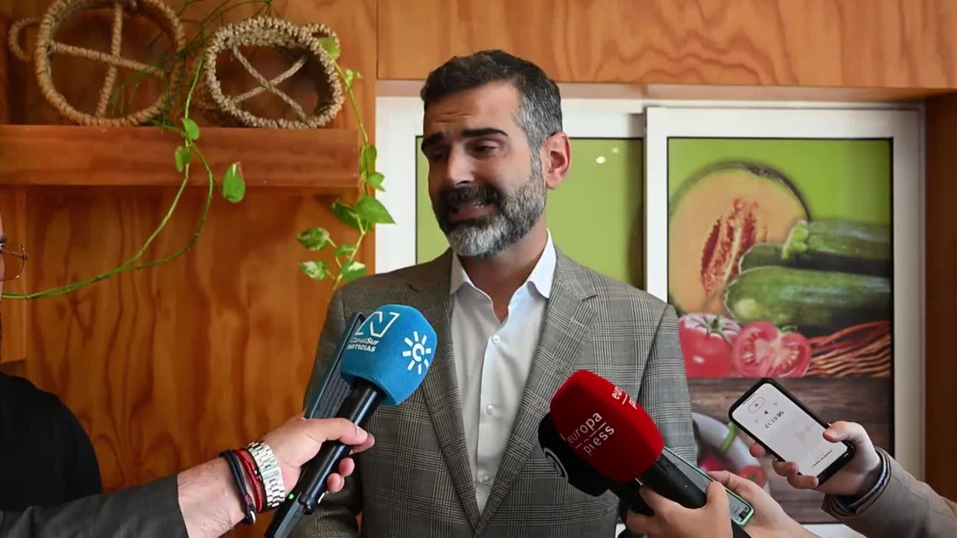 La Junta defiende su apuesta "inequívoca" por la producción ecológica con la ley andaluza