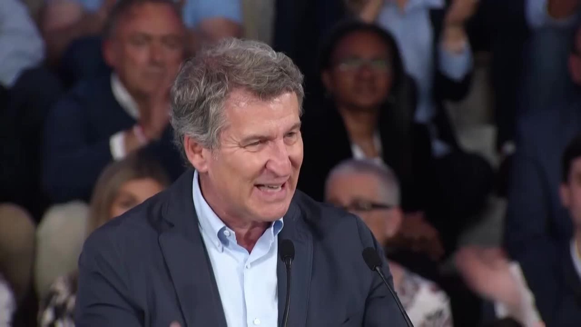 Feijóo quiere acabar con el Gobierno "más caro, inútil y corrupto" y hacer "limpieza total"