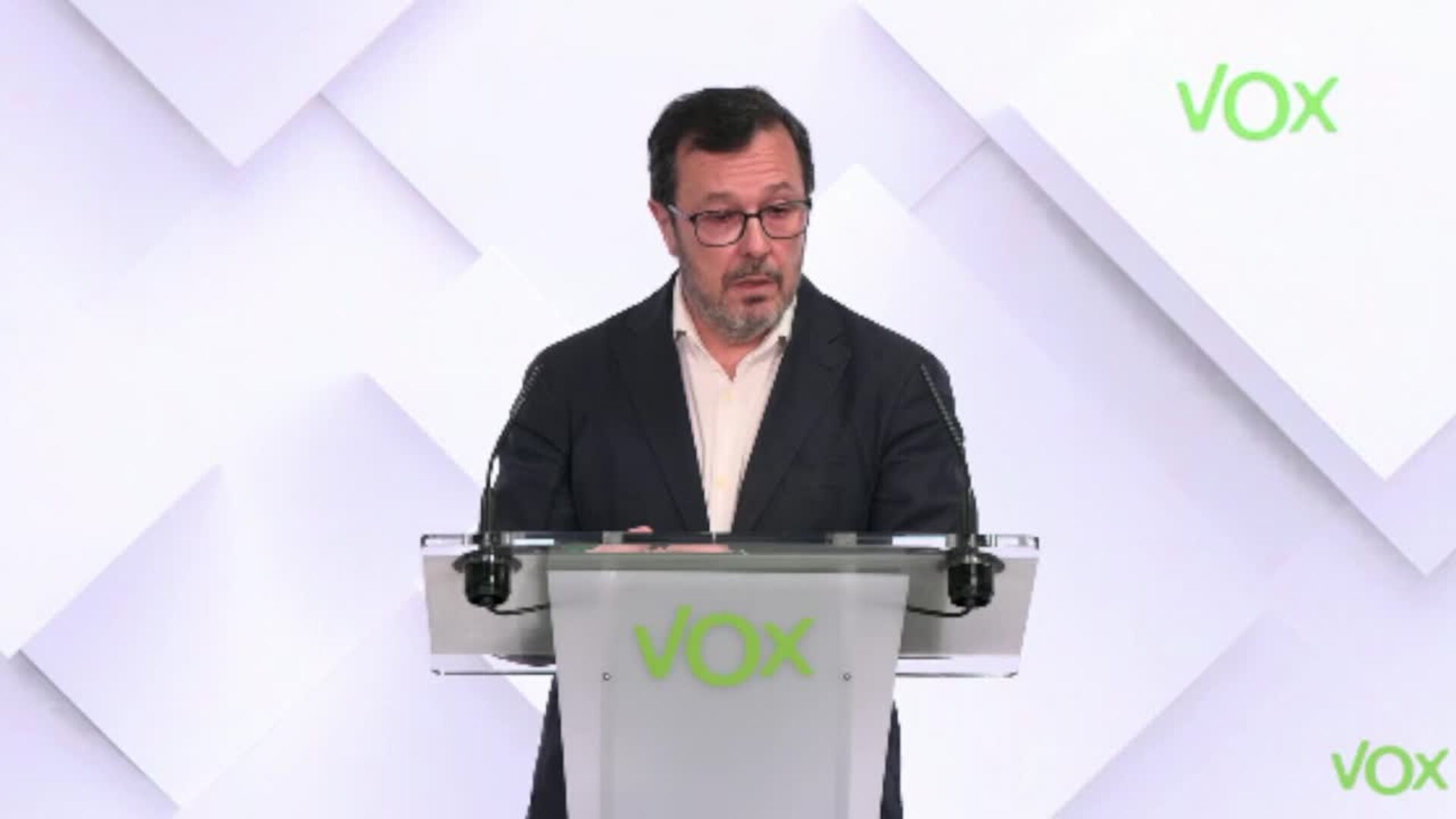 VOX cree que los votantes del PP "bufaron" con el discurso de Feijóo