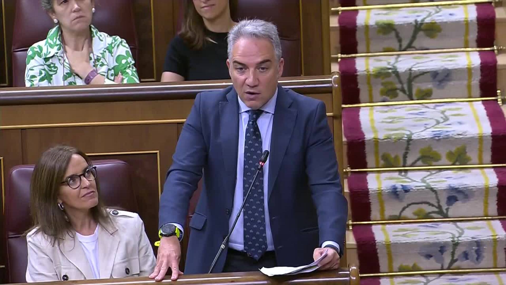 Díaz carga la "ética golpista" de Feijóo y el PP le acusa de ser cómplice de los "corruptos"