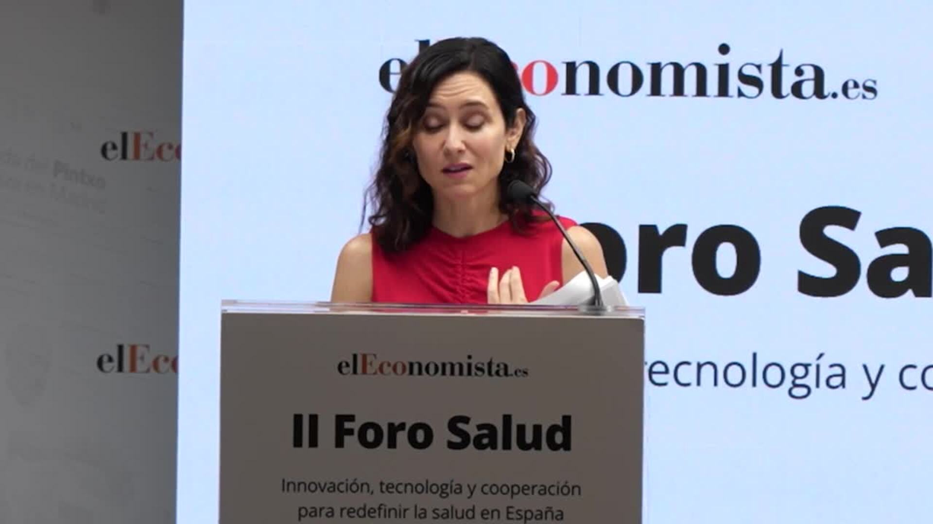 Ayuso censura la "financiación ilegal" de Cataluña"