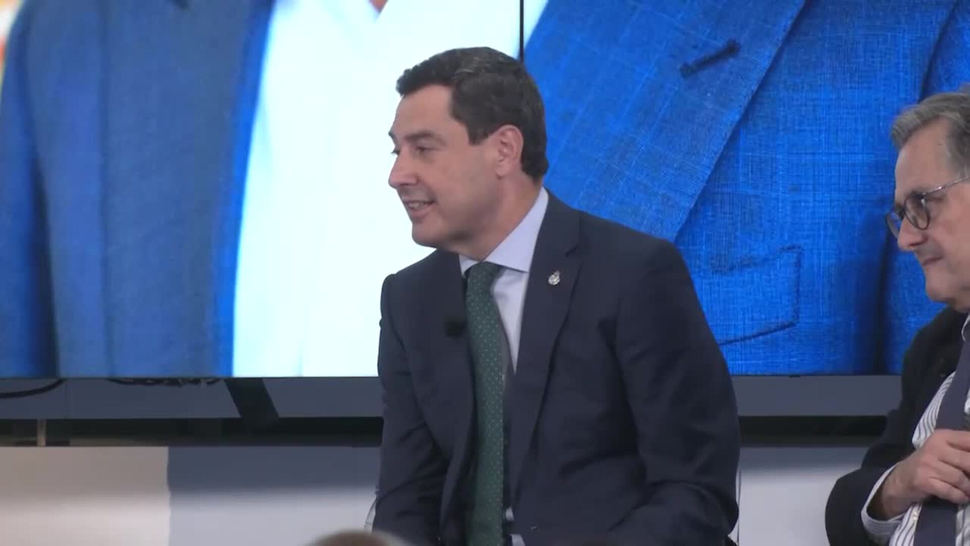 Moreno cree que un gobierno del PP en solitario es clave y que Vox debería apoyar a Feijóo
