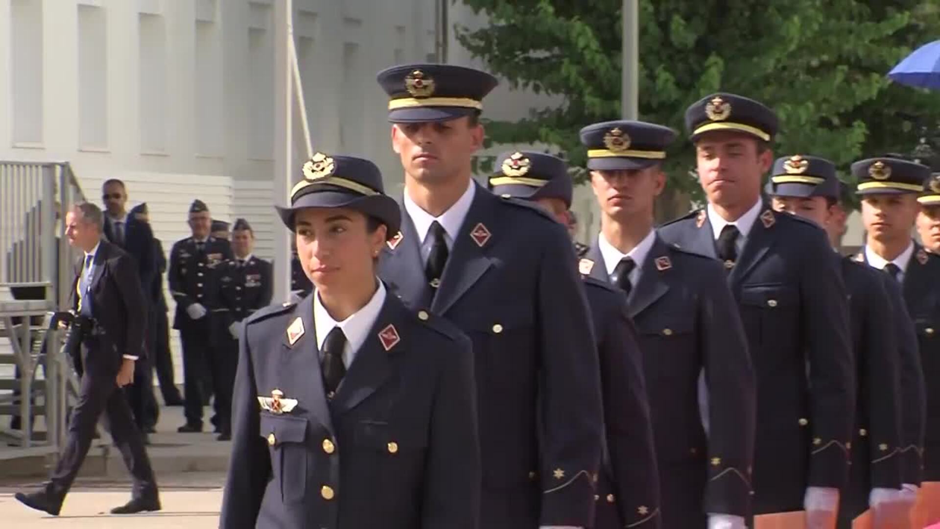 El Rey preside la entrega de despachos en la Academia General del Aire de San Javier