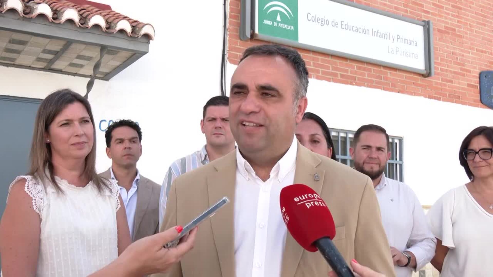 La Diputación de Granada destina más de 30.000 euros a las obras de mejora del colegio de Jun