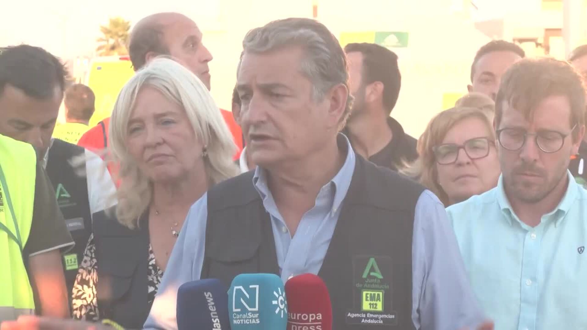 Junta prevé "normalizar" desalojos de Tarifa esta noche y no descarta "relación" con Los Caños