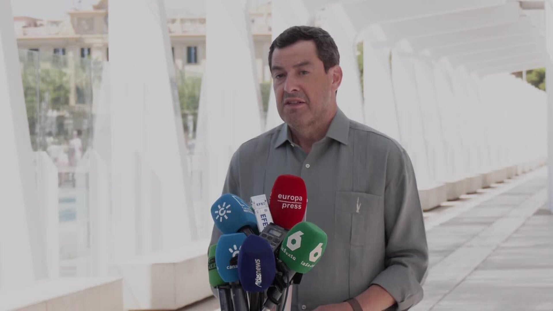 Moreno ve esencial la quita de deuda para la "subsistencia" del Gobierno de Sánchez