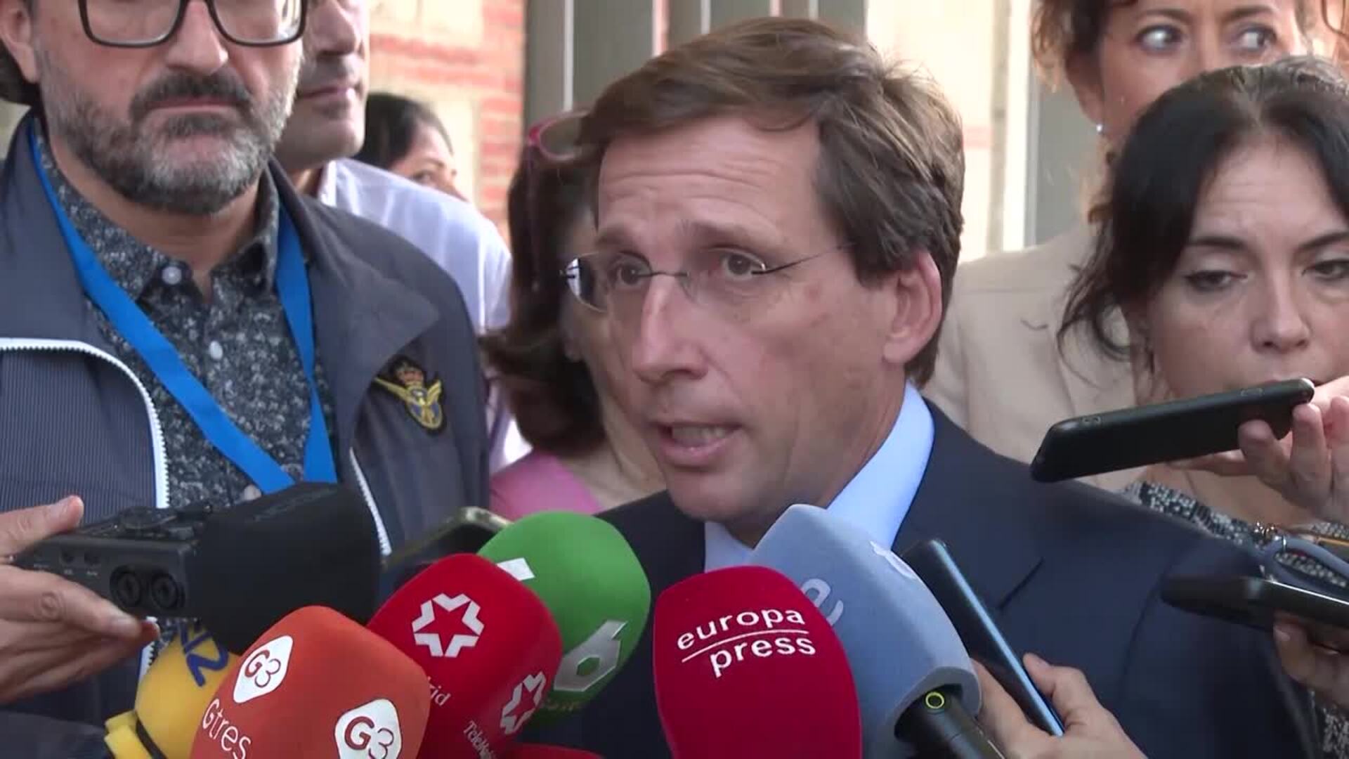 Almeida sobre Sánchez: "Las mujeres le importan tanto como le importaban a su suegro"