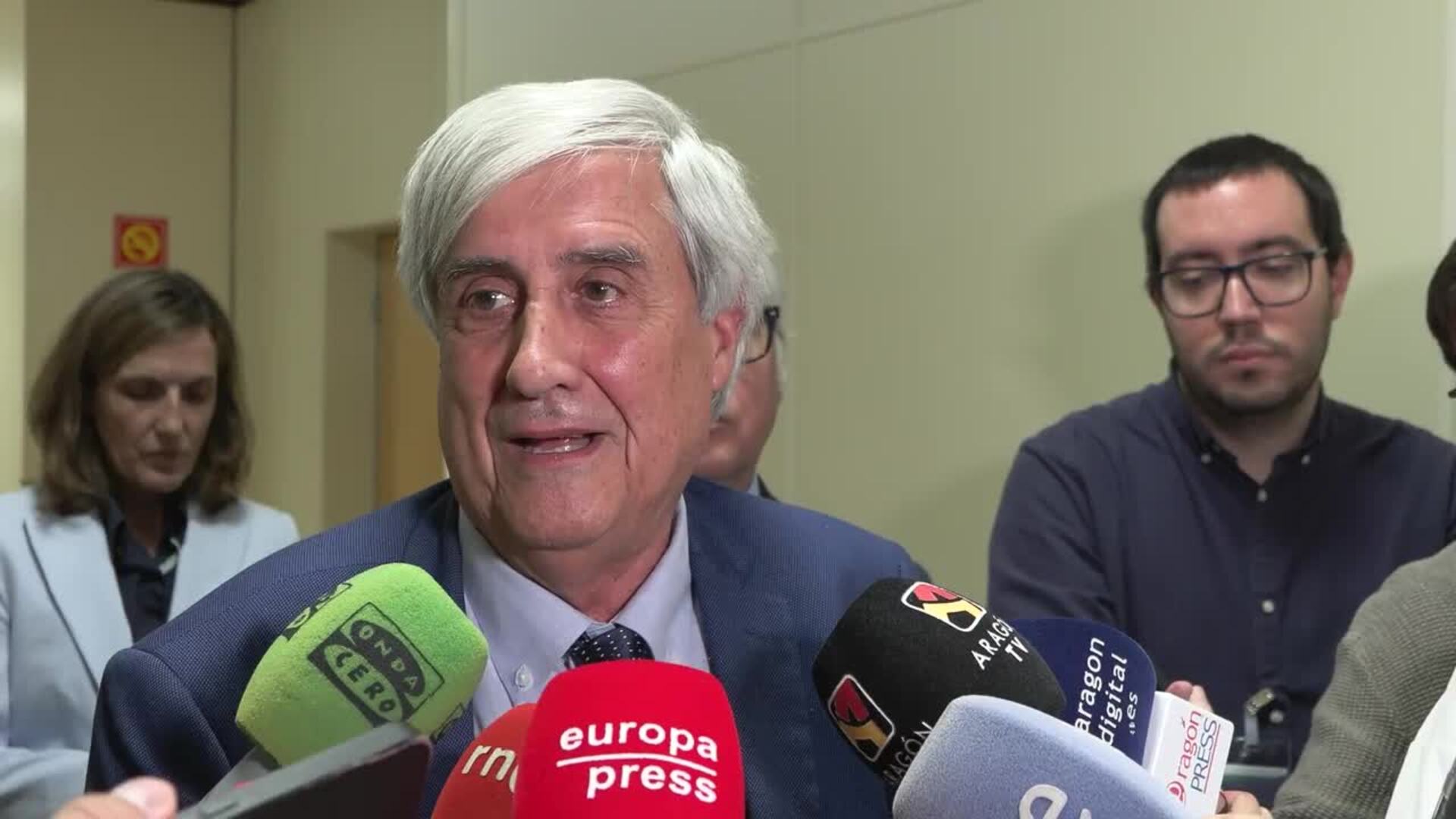 Badiola, "optimista" ante la evolución "a la baja" de la gripe aviar en Aragón