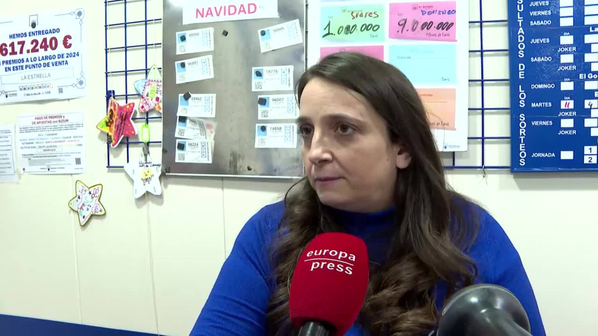 Lotería en Paiporta espera "devolver todo lo que nos han dado" en el sorteo de Navidad